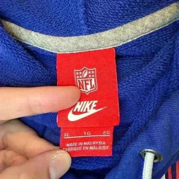 Nike NFL New England Patriots 1960 Blue Hoodie Boys Size XL - Picture 3 of 3